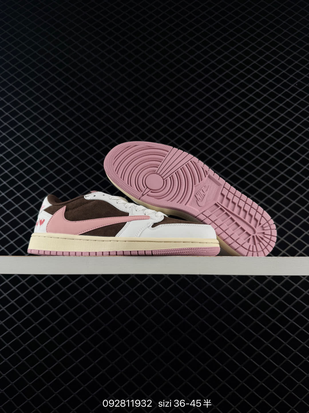 Nike Air Jordan 1 x Travis Scott AJ1-DM7866-041
